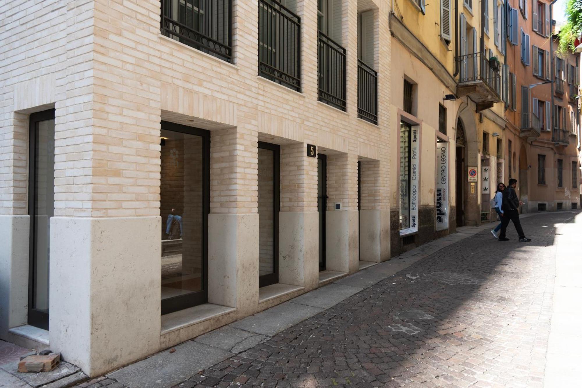 Youhosty - Medici 5 Milan Bagian luar foto